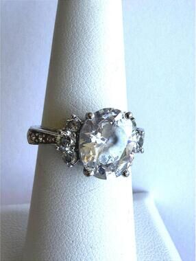Silver Tone with Large Clear Stone and Accent Stones 18KGE Size 6